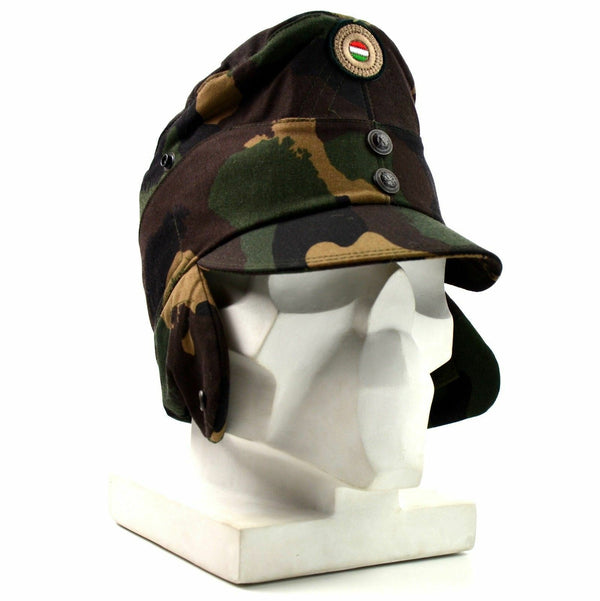 Cappello da campo militare del Cappuccio invernale mimetico ungherese con badge a colori NUOVO