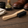 Spazzola per la rimozione del fango Saphir per la cura delle scarpe, manico in legno di faggio da 15 cm, setole rigide