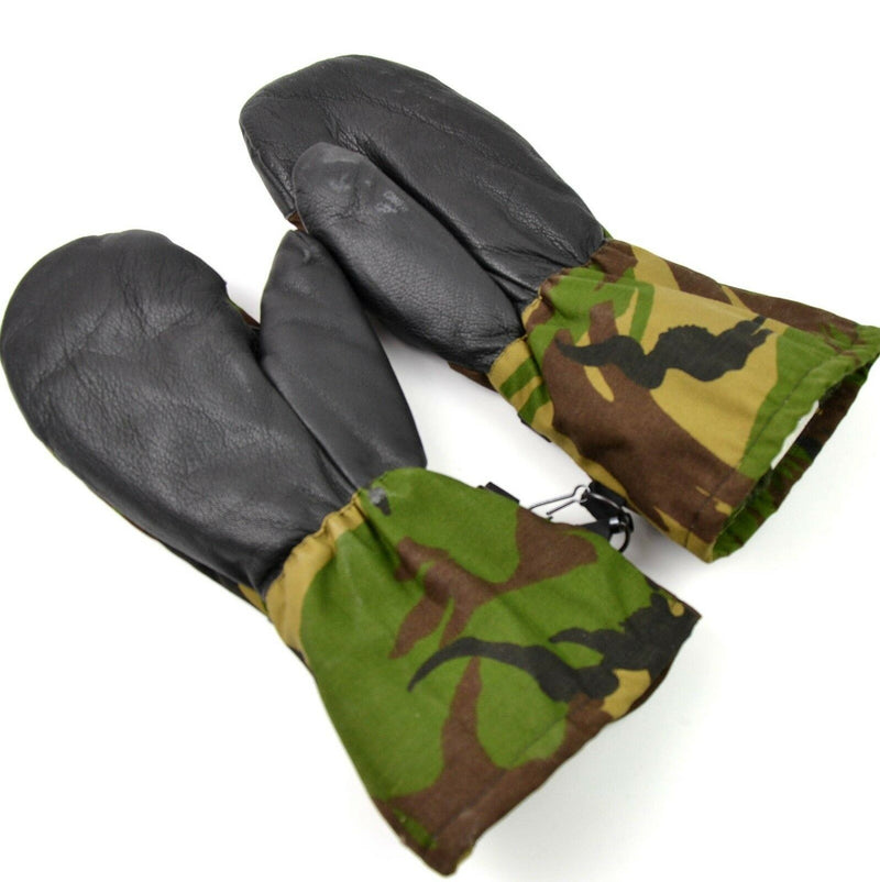 Original Dutch Army DPM Woodland Camo Mittens. Guanti militari olandesi