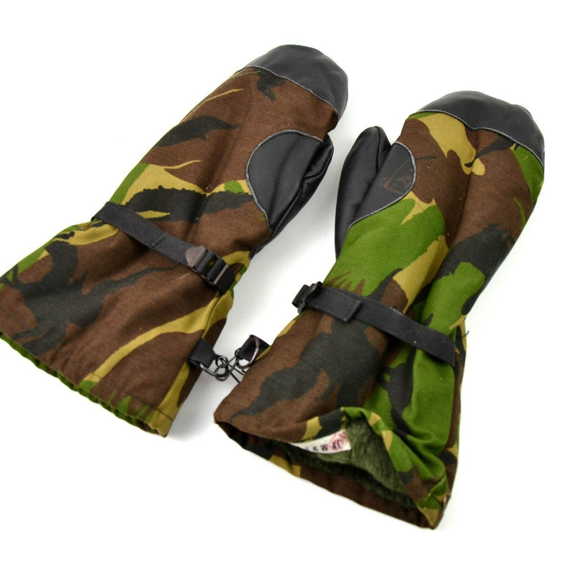 Original Dutch Army DPM Woodland Camo Mittens. Guanti militari olandesi