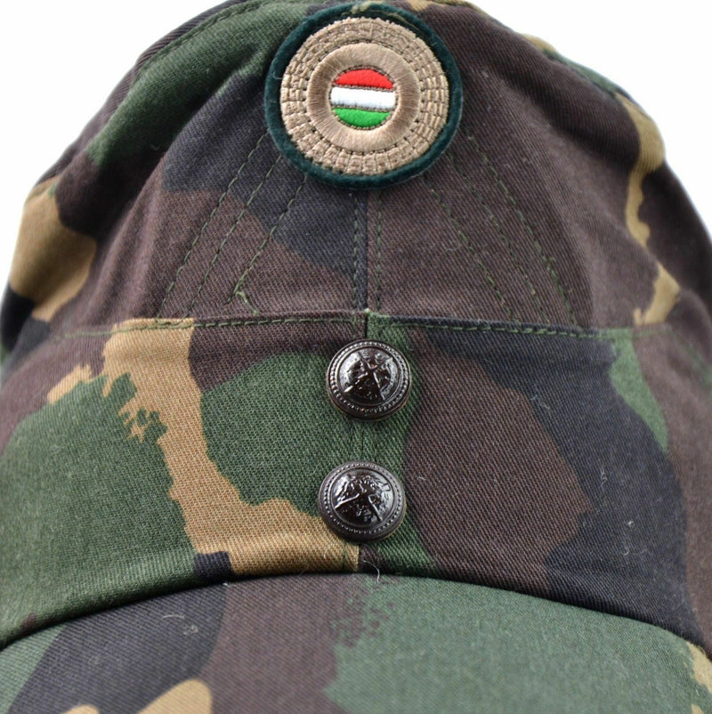 Cappello da campo militare del Cappuccio invernale mimetico ungherese con badge a colori NUOVO