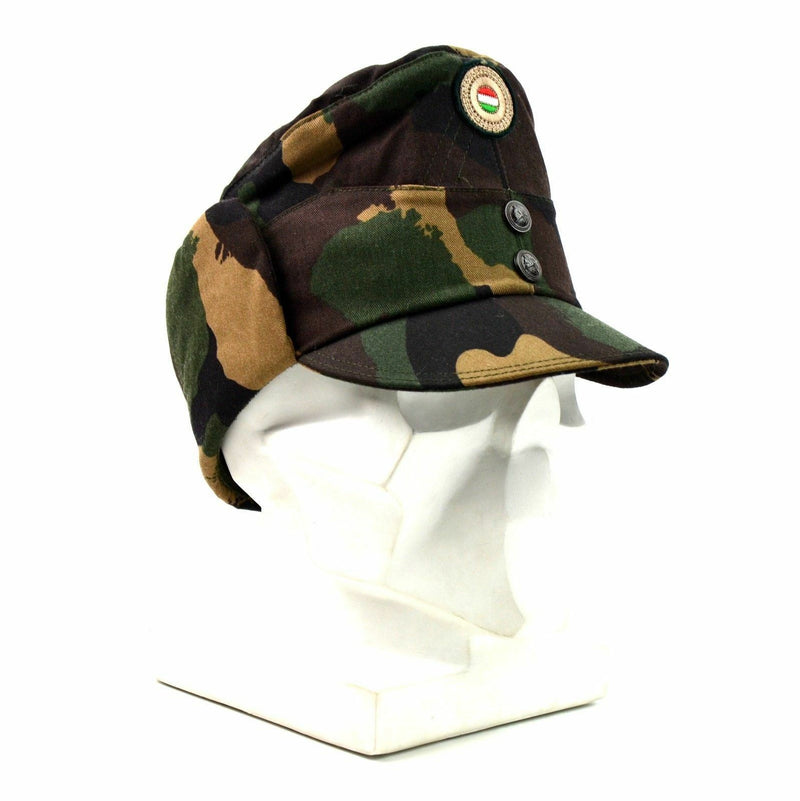 Cappello da campo militare del Cappuccio invernale mimetico ungherese con badge a colori NUOVO