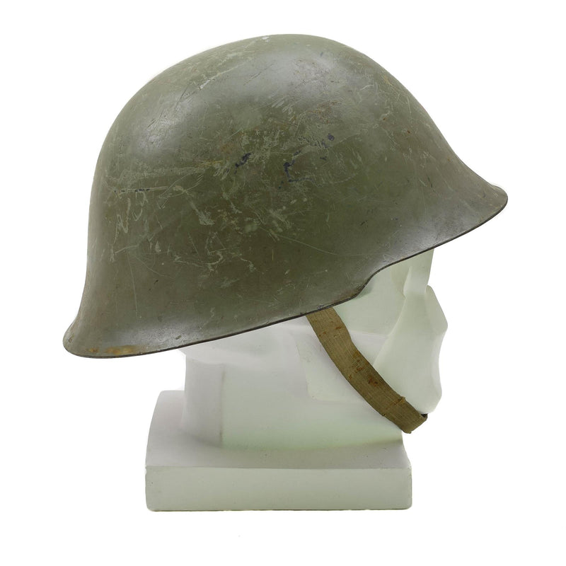Casco in acciaio tattico serbo originale con oliva chinstrap di cambio da combattimento di rivestimento