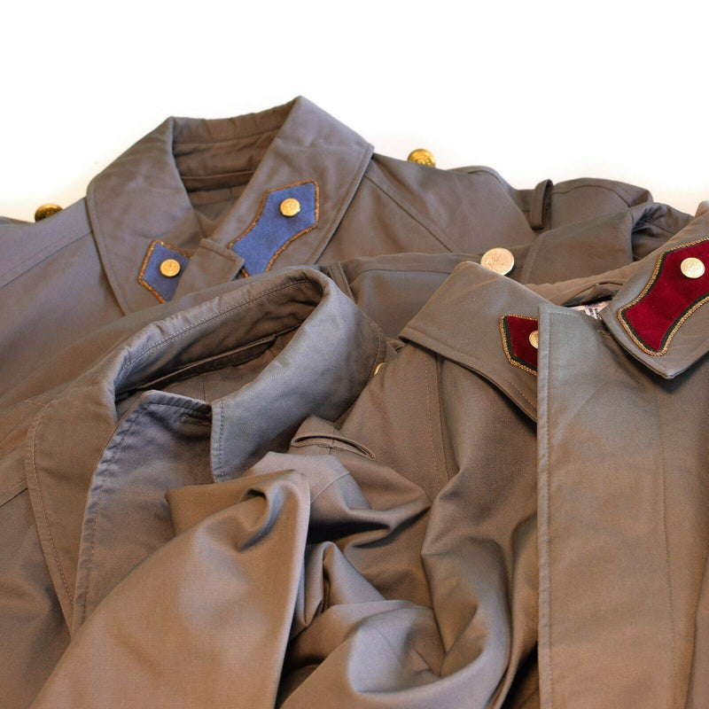 Guida Guida grigia del trench di cappotto dell'esercito austriaco autentico