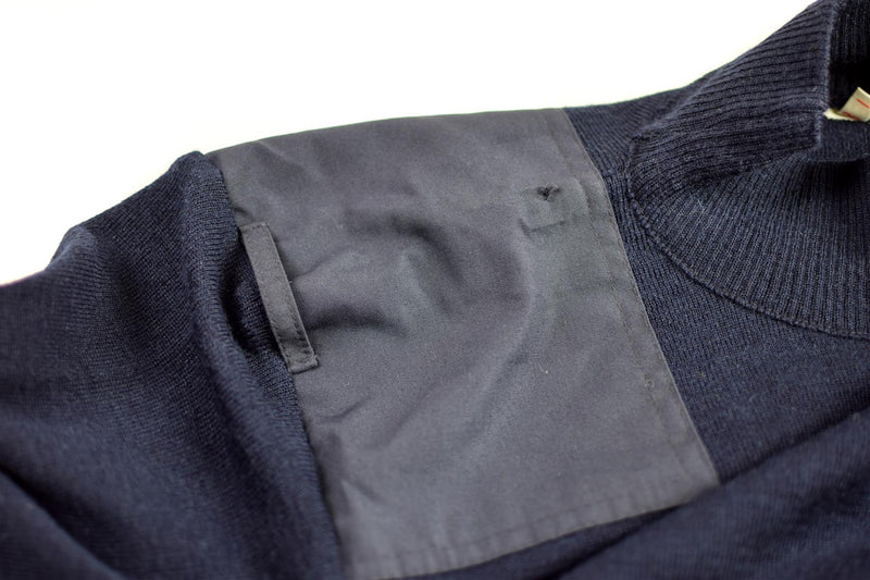 Genuino ufficiale del collo militare per maglione blu.