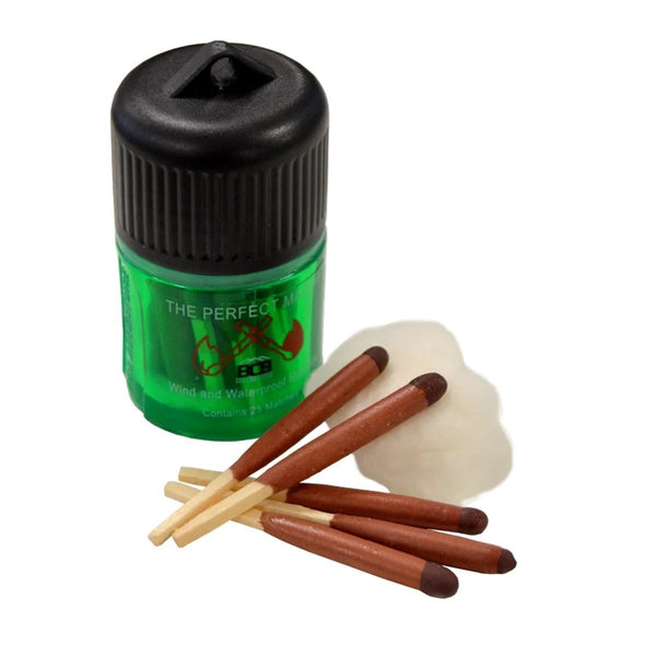 BCB wind and waterproof matches with 25 pieces in a green container, including cotton for survival and hiking use