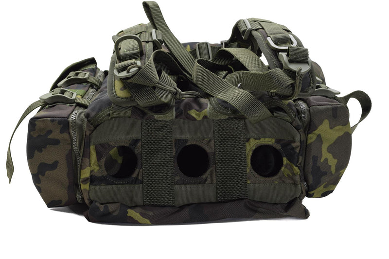 Originale Ceca Repubblica Militare MOLLE MOLLE Zittore Quick Release Woodland Camo 30L