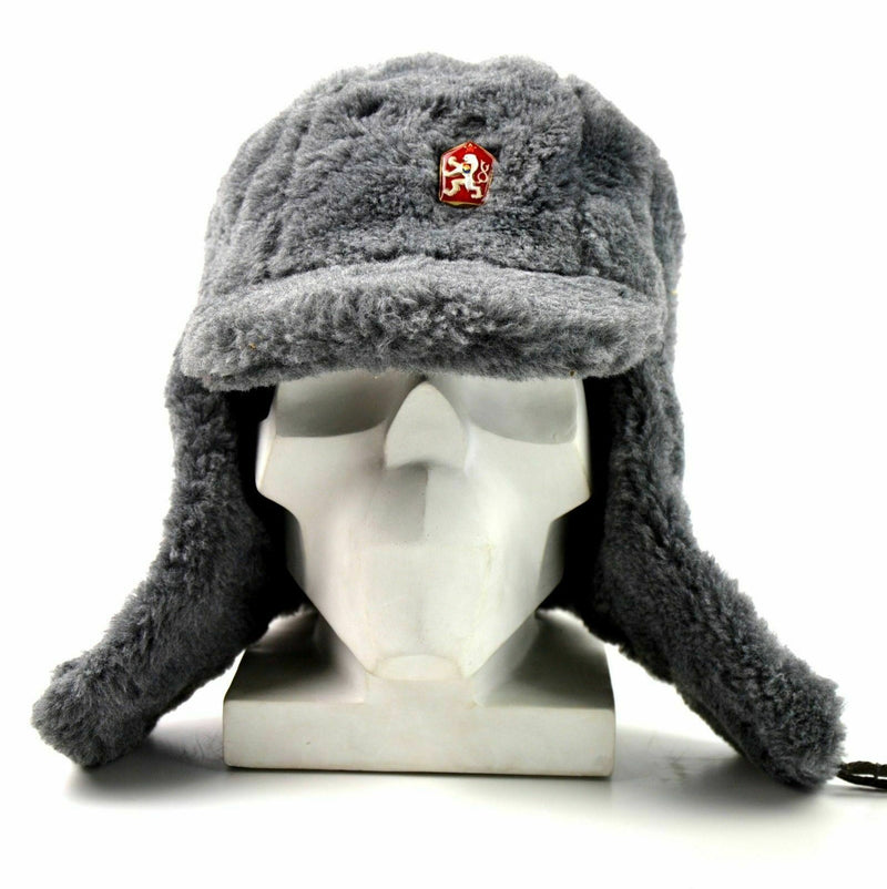 Guido berretto invernale dell'esercito ceco Ushanka grigio pelliccia calda cappello CZ isignia militare