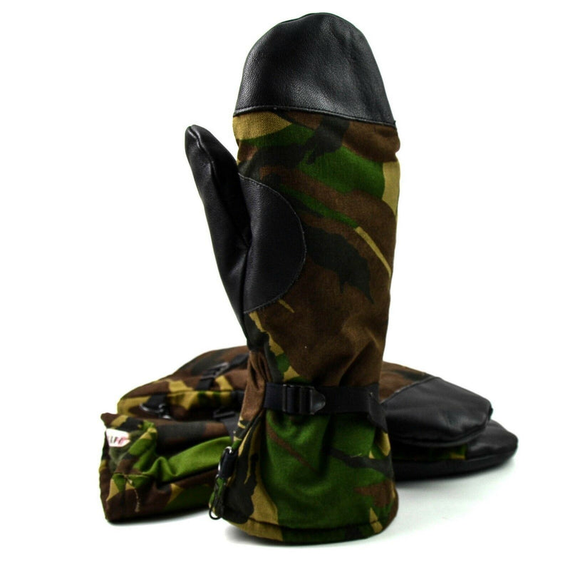 Original Dutch Army DPM Woodland Camo Mittens. Guanti militari olandesi