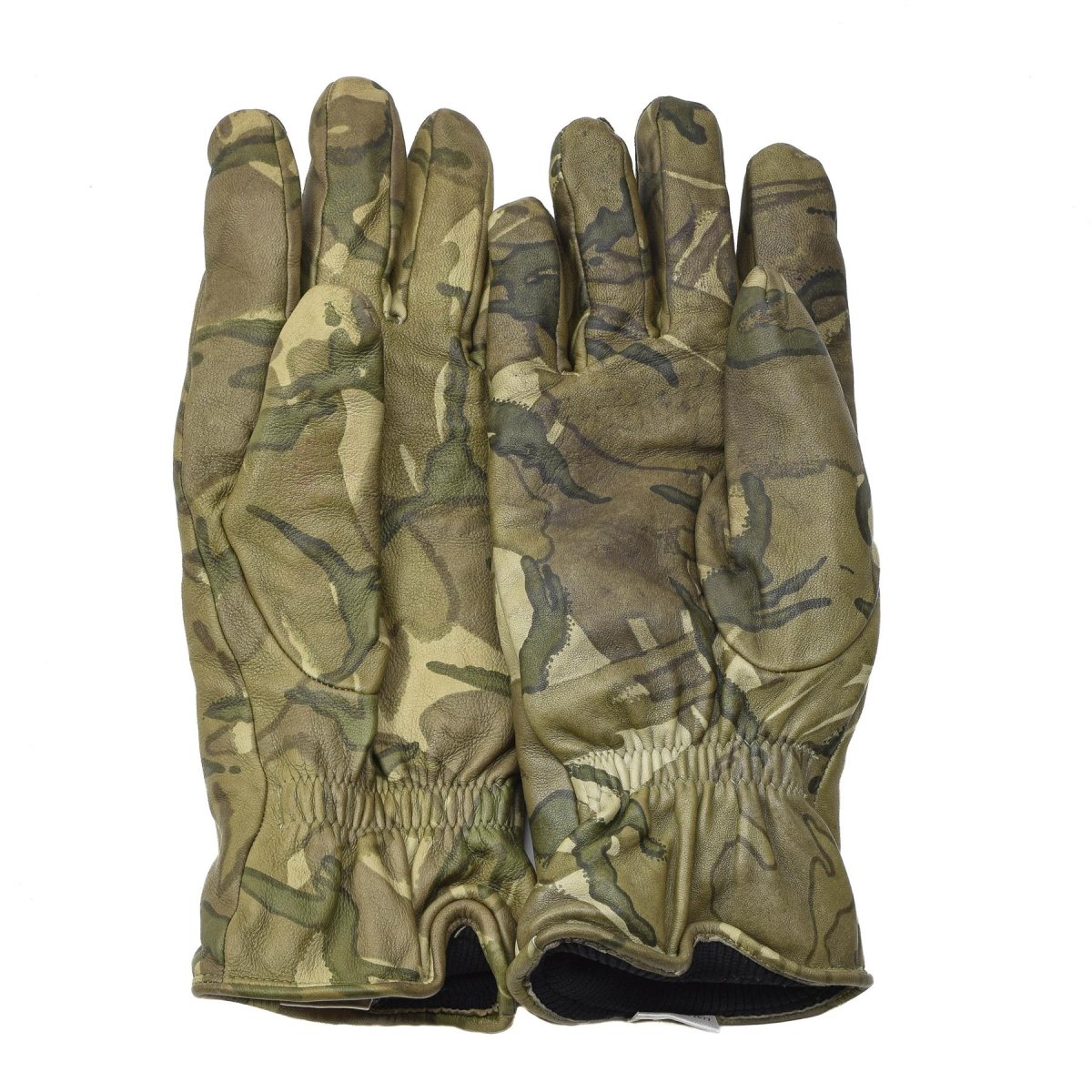 COMPAGGIO DI MILITAMENTO MILITARI BRITENTIONE CHIETTI TATTICHE MTP CAMUFFAGE MTP isolati