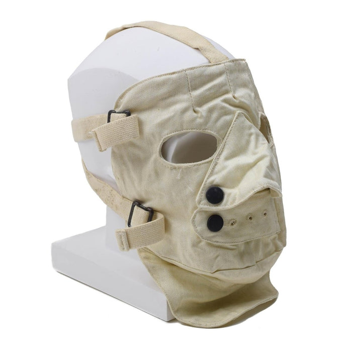 Maschera facciale regolabile in para-aramide per la stagione fredda in un bianco inquietante, traspirante e progettata per il cosplay.