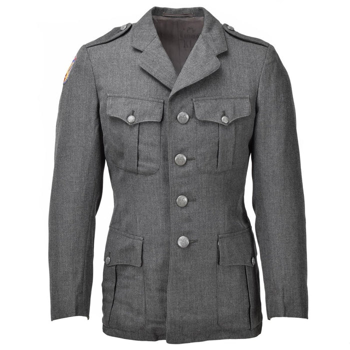 Giacca uniforme militare grigia autentica delle forze di protezione civile danese con insegne e abbottonatura frontale per abbigliamento formale.