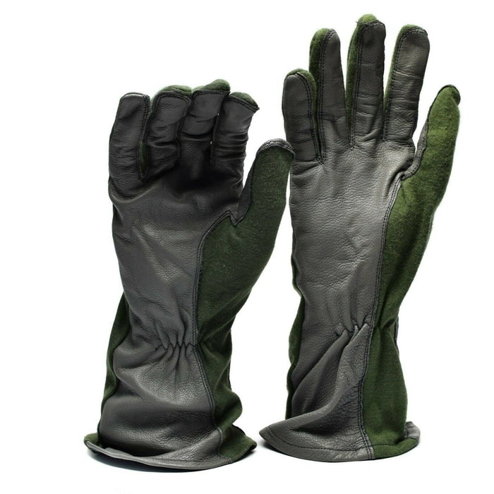 Guanti da combattimento originali dell'aeronautica militare olandese con palmi in pelle e fibra aramidica Nomex per una protezione durevole e resistente al fuoco.