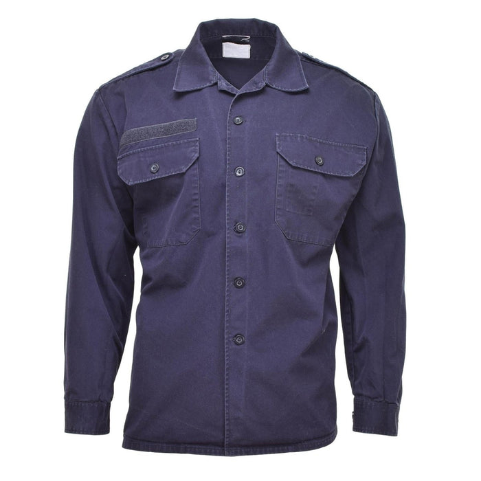 Camicia a maniche lunghe dell'esercito olandese blu navy con tasche, polsini e spalline con bottoni. Giacca in surplus militare.