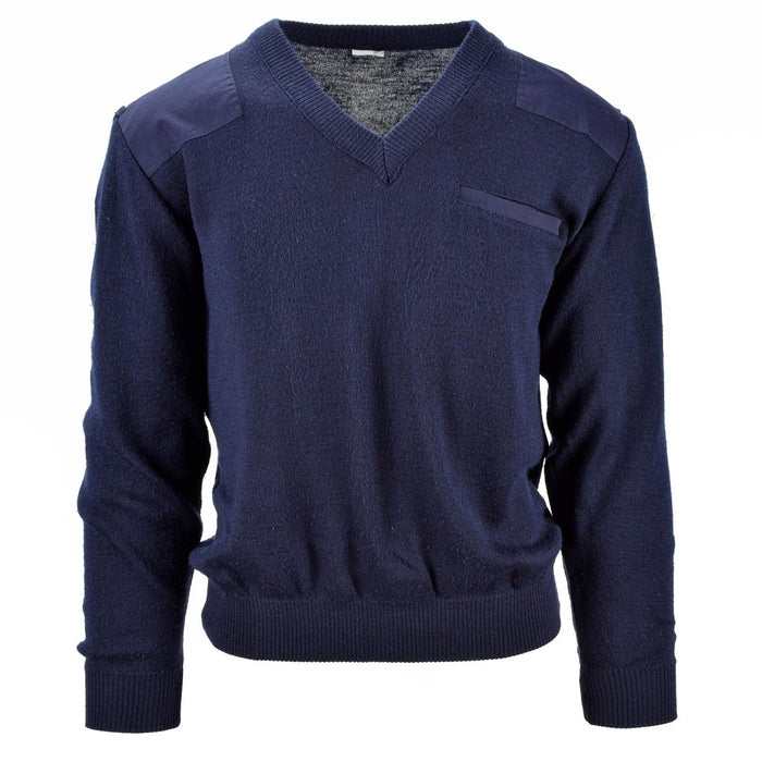 Maglione blu navy dell'esercito olandese con scollo a V, spalle e gomiti rinforzati, progettato per resistenza e stile.