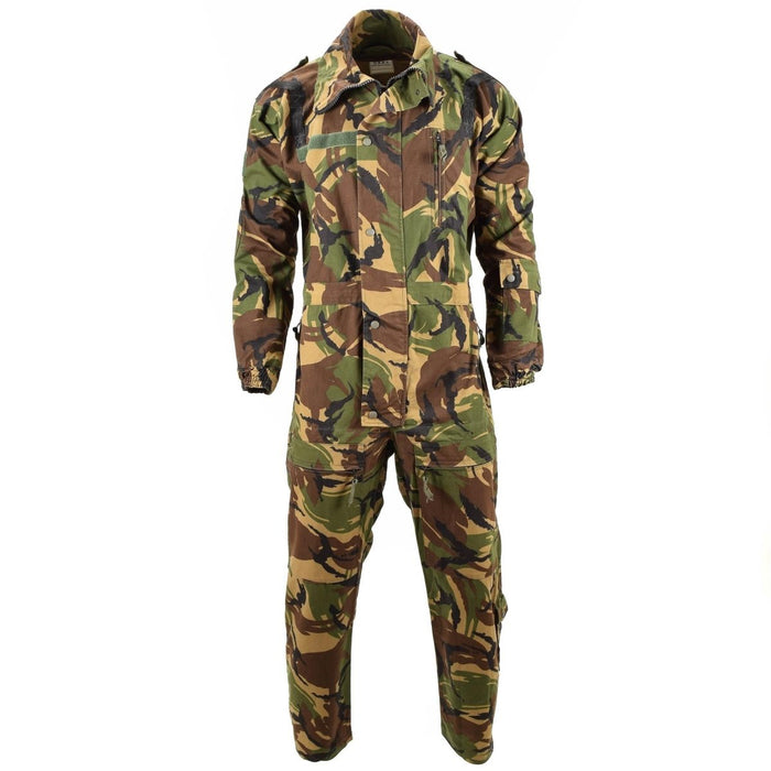 Vera tuta da cisterna militare olandese in eccedenza in mimetica DPM con collo alto e chiusura con cerniera con patta antivento.