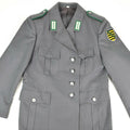 Guida vera e propria uniforme formale grigia della giacca grigia