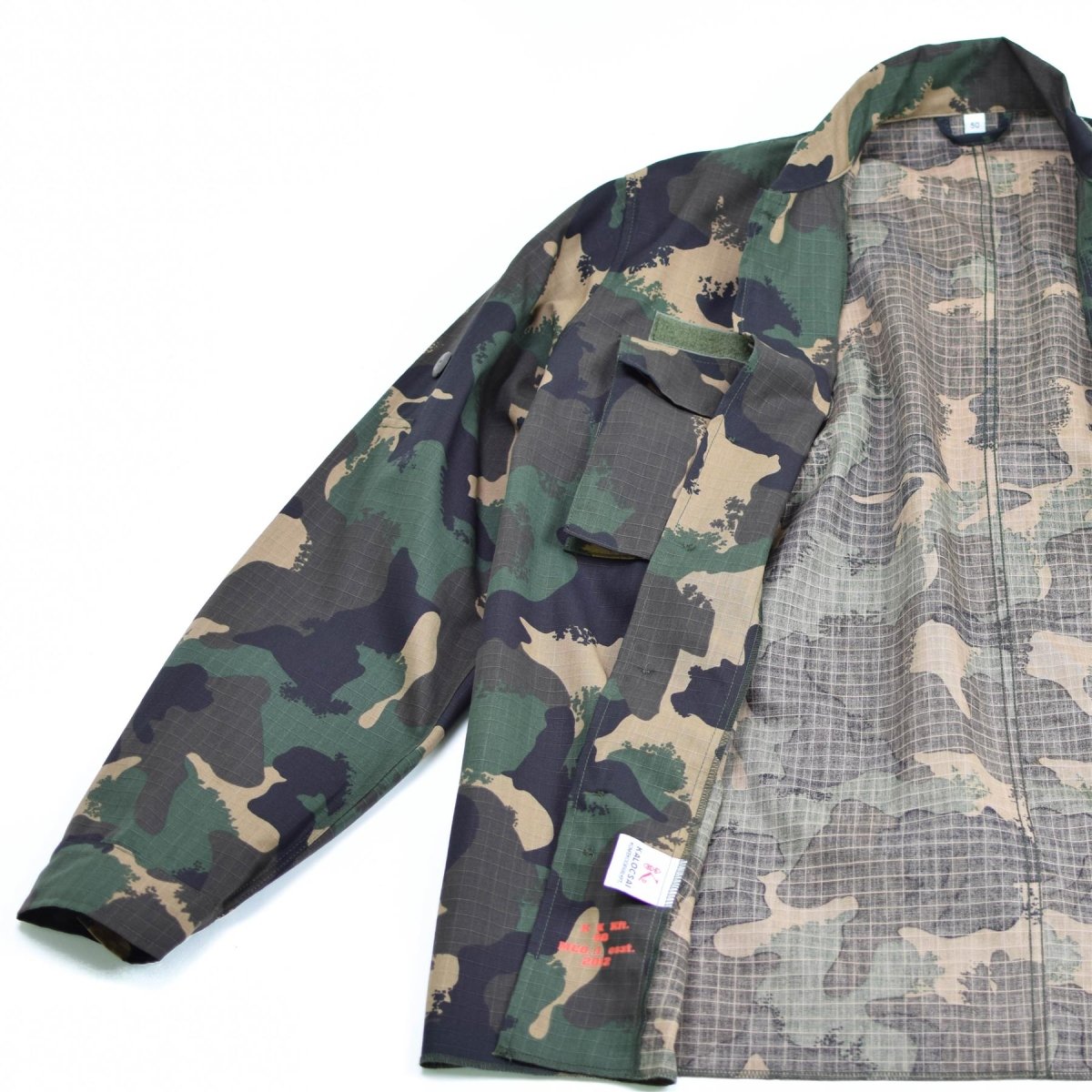 Guida camicia dell'esercito ungherese M90 ​​4 Colore camuffato a manica lunga militare nuovo