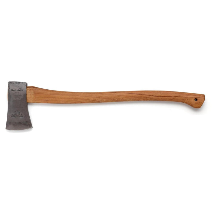 Ascia da abbattimento HULTAFORS HY 10-0.9 SV con testa in acciaio al carbonio e robusto manico in legno di noce per il taglio del legno.