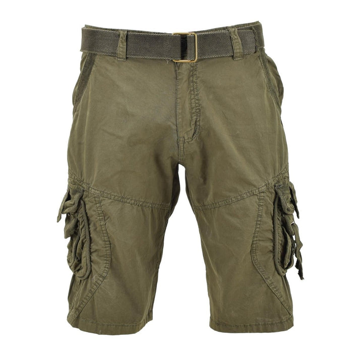 Pantaloncini da combattimento verde oliva prelavati in stile vintage Mil-Tec con cintura e tasche cargo sicure per un robusto uso all'aperto.
