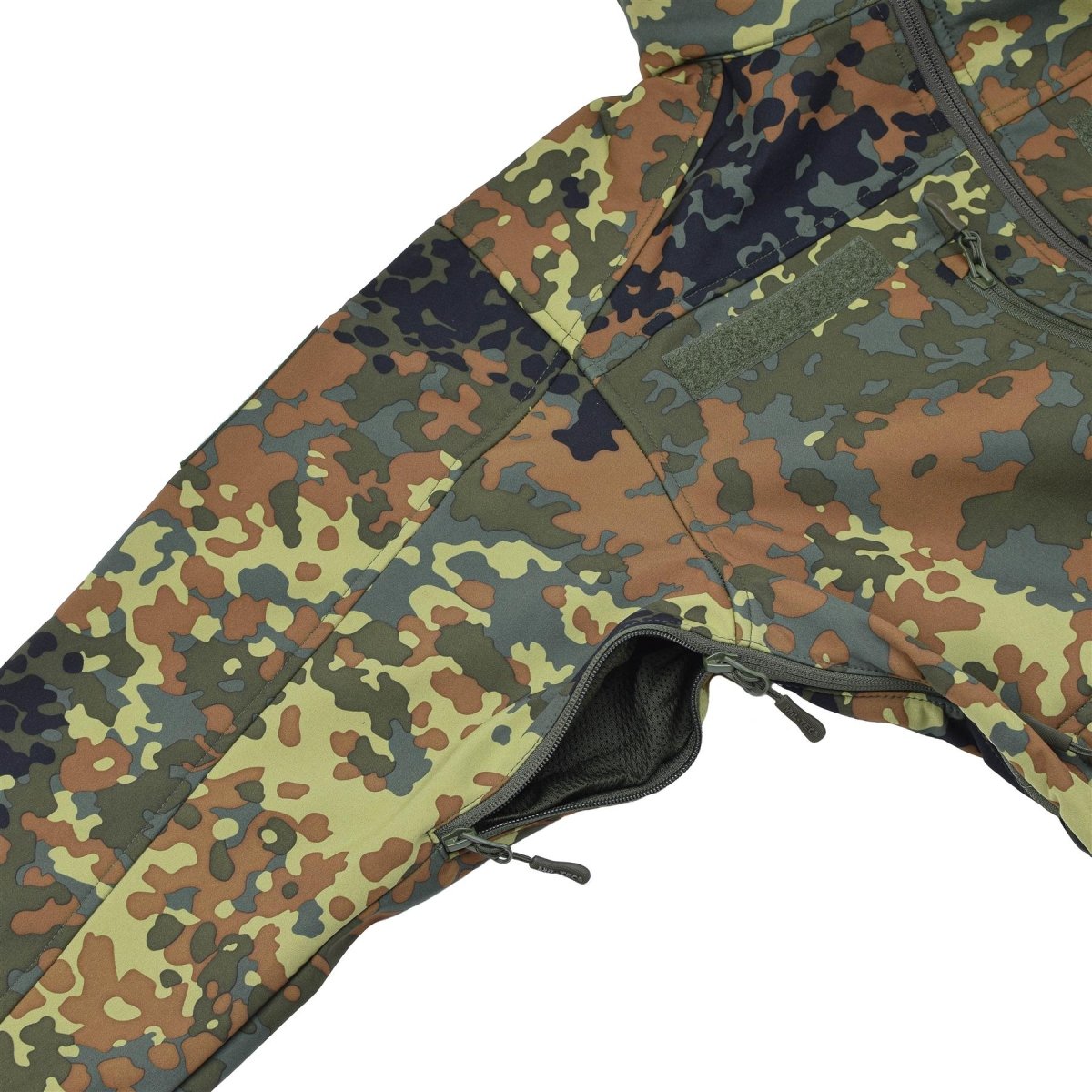 Giacca Mil-Tec Softshell SCU 14 German Flecktran camo esterno escursionismo da estate