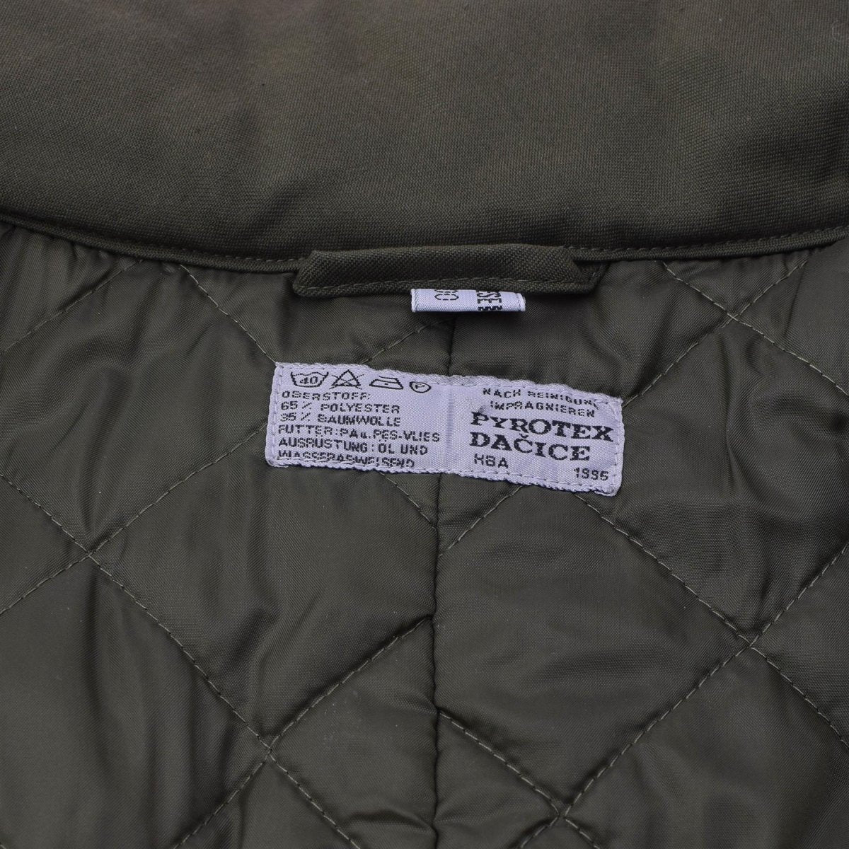 Originale tuta da carro armato dell'esercito austriaco con cappuccio foderata da meccanico in verde oliva