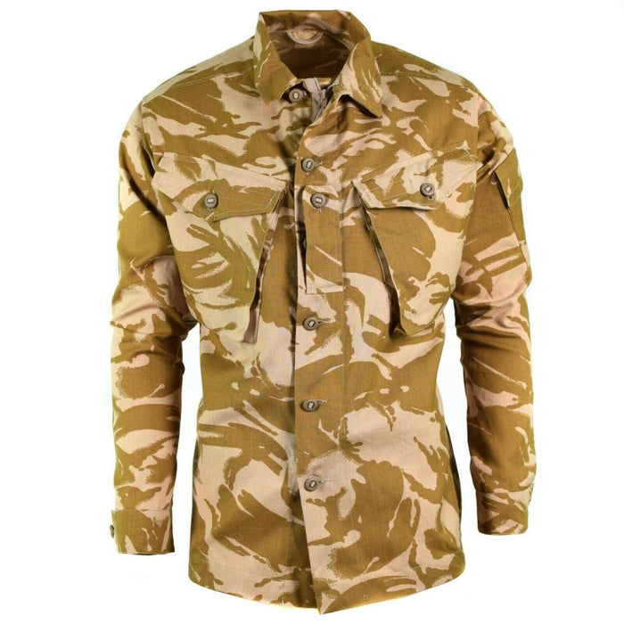 Giacca da combattimento ignifuga originale mimetica desertica dell'esercito britannico con polsini con bottoni e tasche sul petto per uso esterno