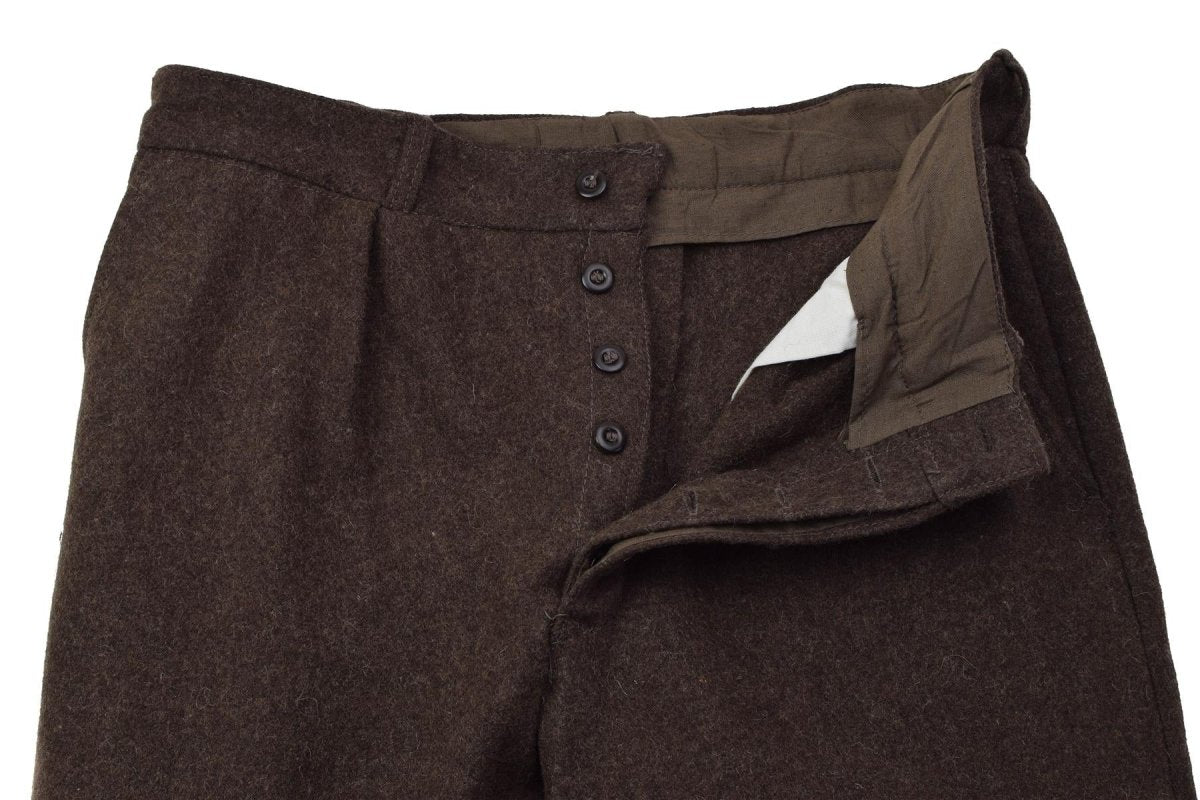 Pantaloni originali dell'uniforme in lana dell'esercito bulgaro, eccedenze inutilizzate, marrone scuro