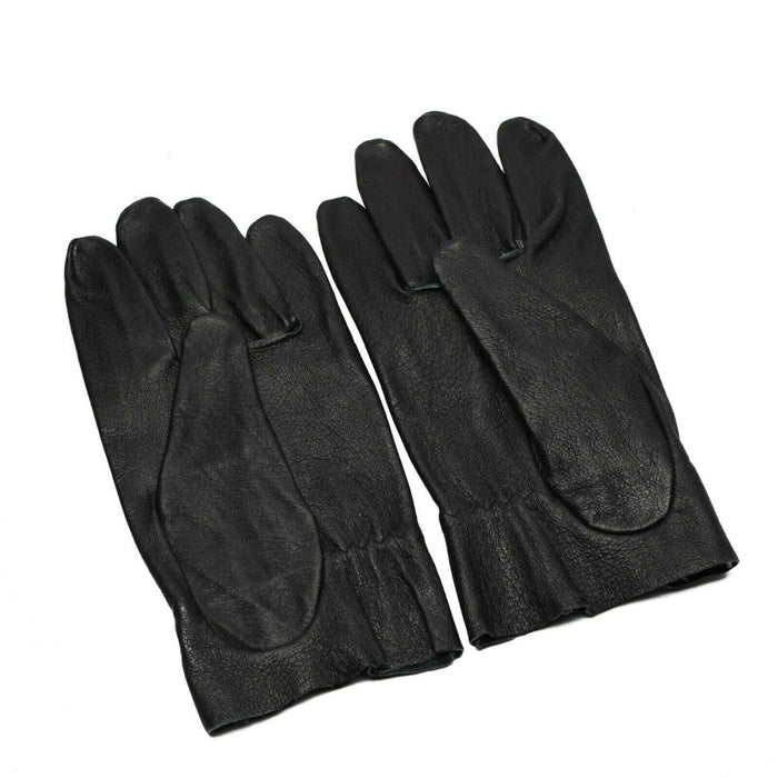 Paio di guanti da combattimento originali dell'esercito ceco in vera pelle nera con un design resistente e caldo per l'uso nella stagione fredda.