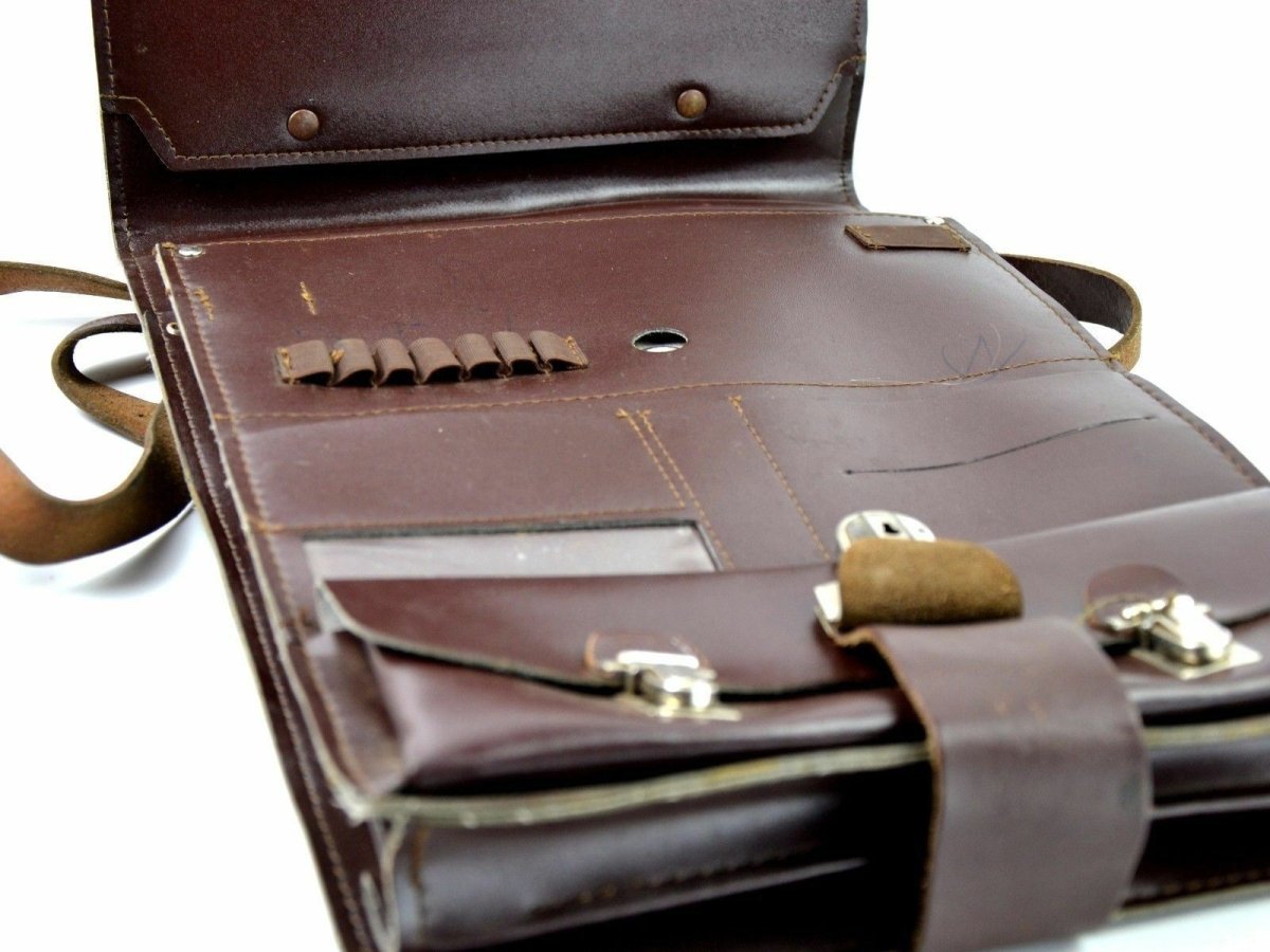Mappa delle spalle militari ceche originali Case Documento Case Brown