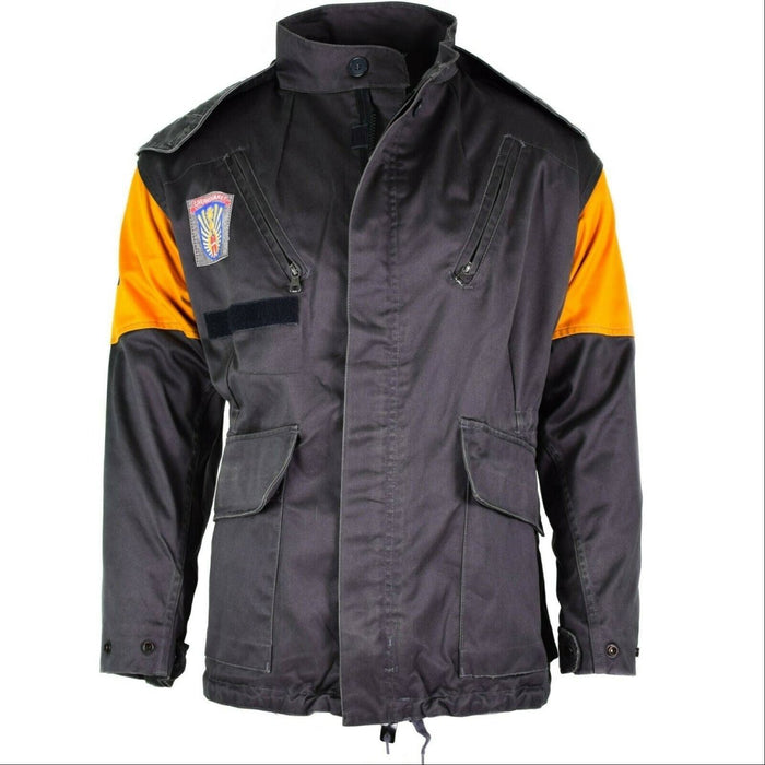 Giacca da protezione civile originale danese M84 in grigio con toppe arancioni sulle spalle e tasche multiple con cerniera e patta
