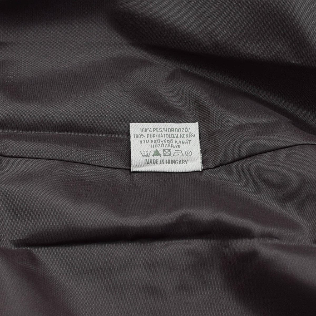 Giacca impermeabile militare originale ungherese con cappuccio arrotolabile e patta con bottoni M93 Camo