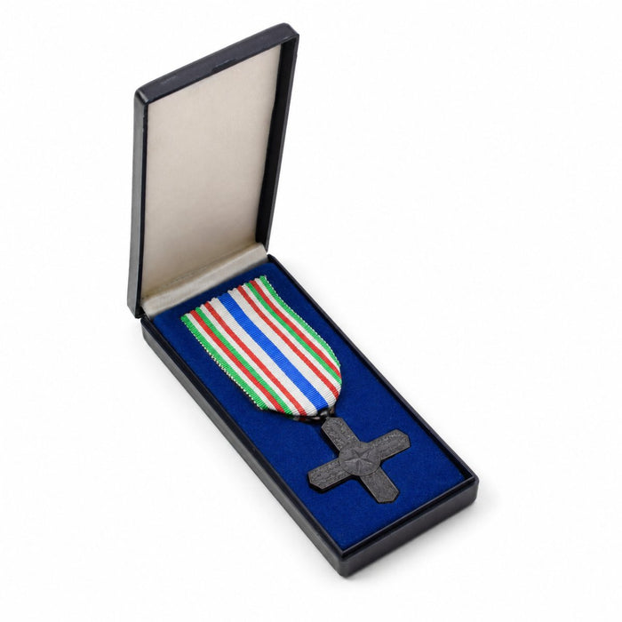 Original Italian Vitttorio Medal Case WWI Veteran Commemorative Collectible - GoMilitar