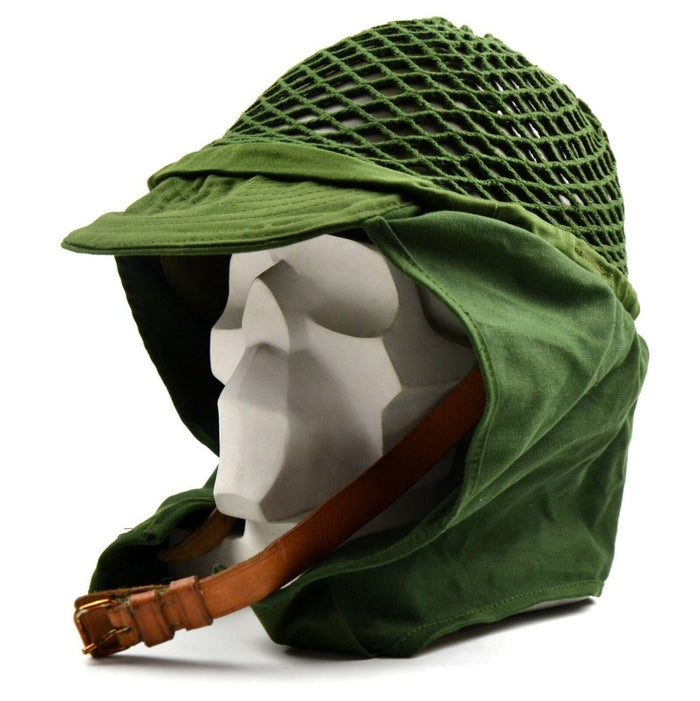 Casco militare originale dell'esercito svedese con copertura in rete verde e sottogola per una vestibilità sicura e mimetica