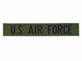 Surplus dell'esercito con stemmi sulla toppa sul petto dell'aeronautica militare americana originale