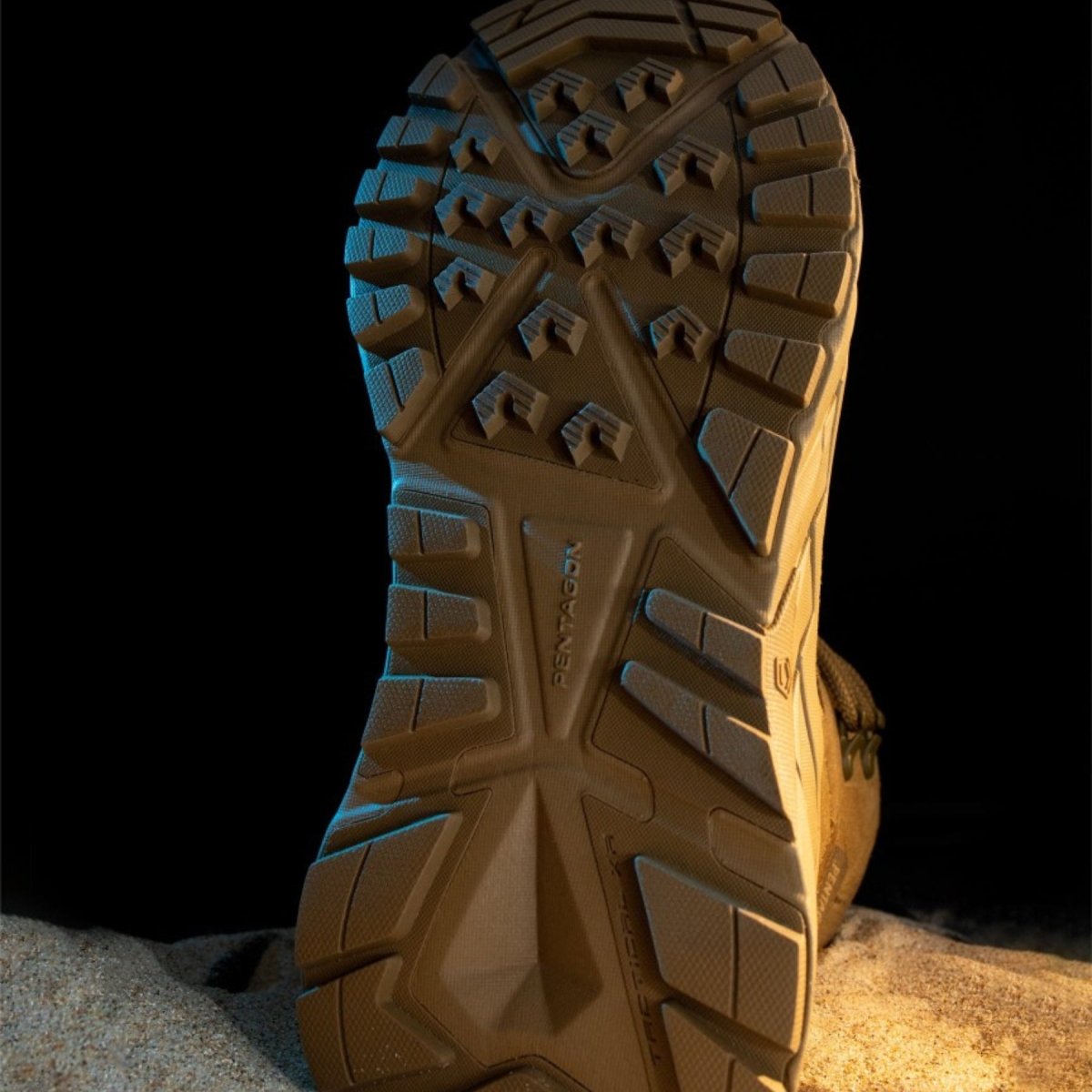 Stivali Pentagon Horizon Desert Trekking 6 leggeri e traspiranti in pelle scamosciata Coyote