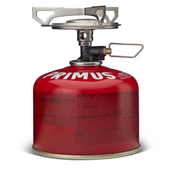 Fornello compatto Primus Essential Trail con bombola di gas butano per una cucina affidabile in campeggio all'aperto e un controllo preciso della fiamma.