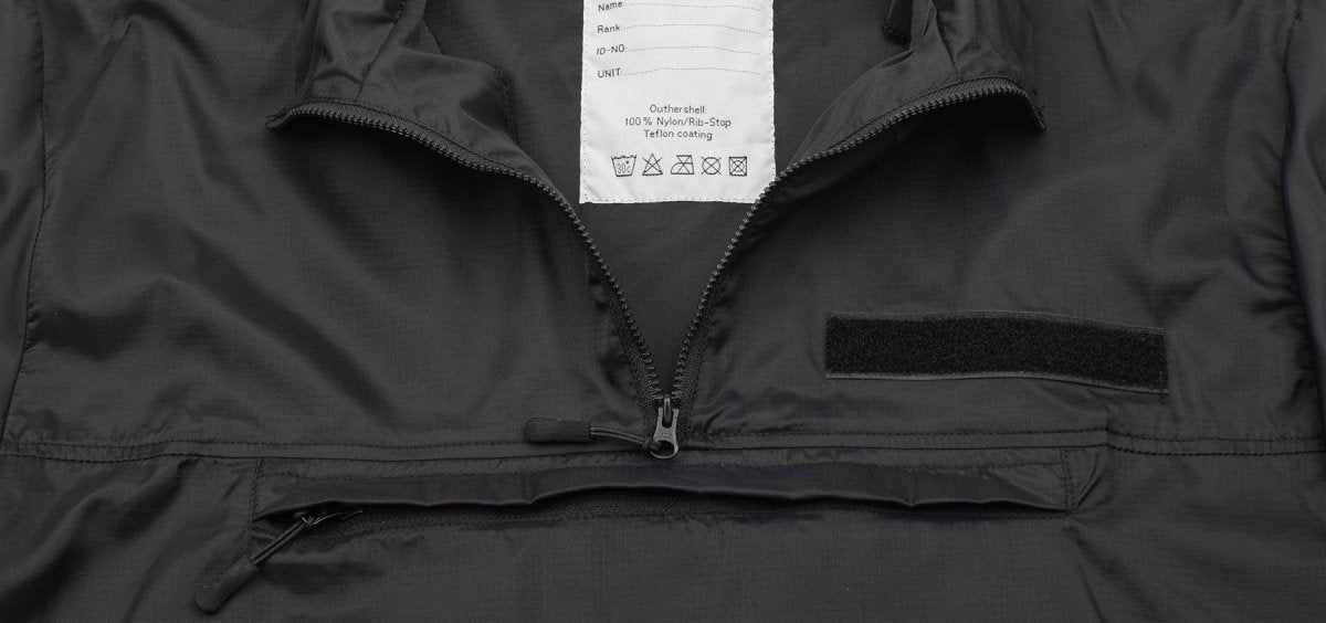 Camicia vento di marca tacgear nere campeggio leggero escursionismo esterno a riva